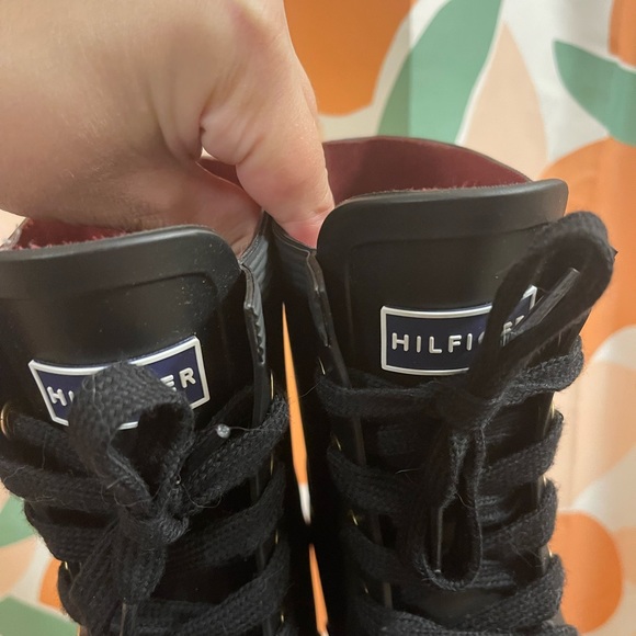 Tommy Hilfiger rain boots - Picture 2 of 8